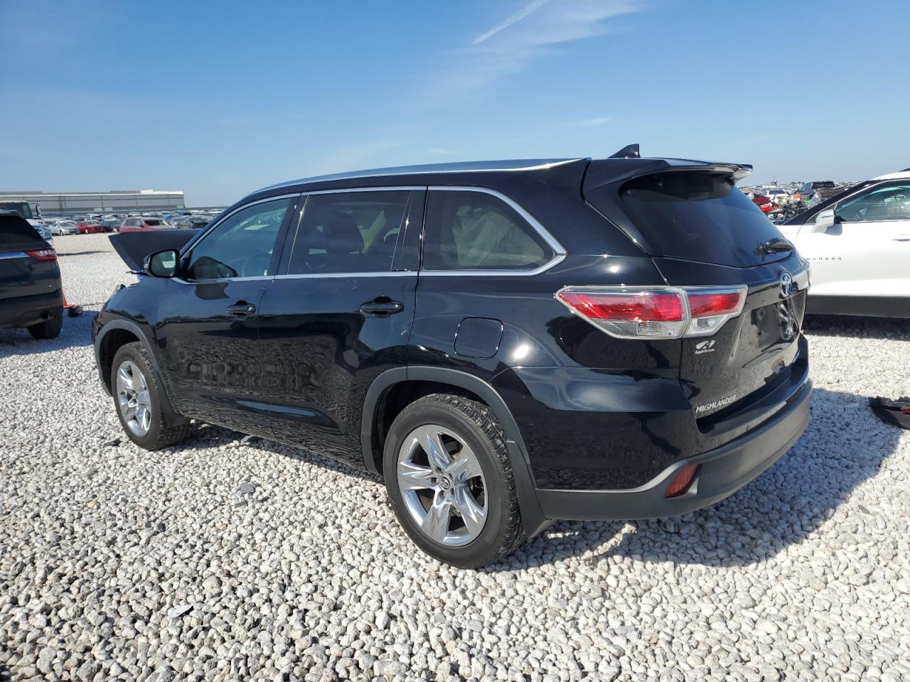 2016 Toyota Highlander VIN 5TDDKRFH8GS251241 Copart auction photo, front end damage thumbnail 2