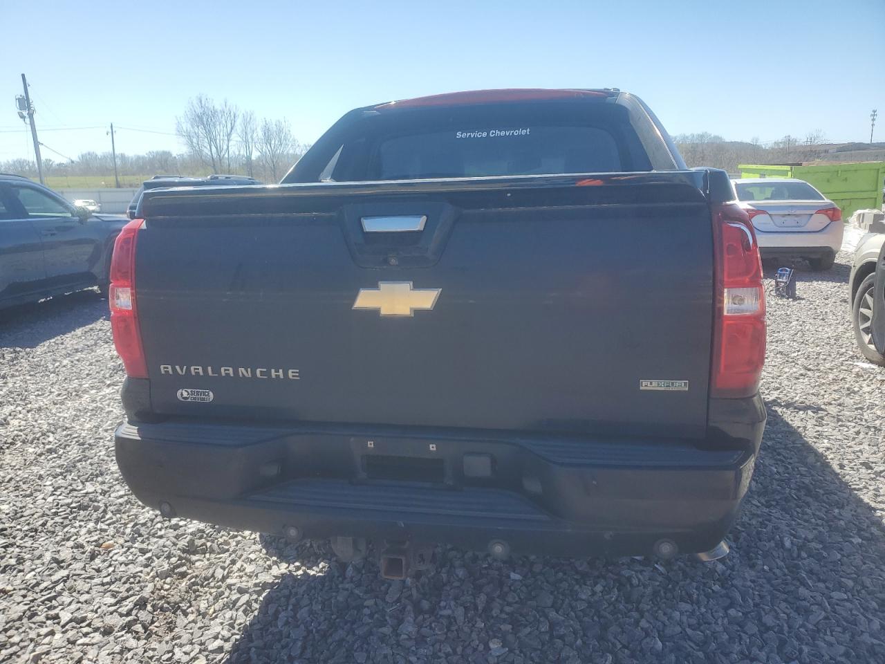 2011 Chevrolet Avalanche VIN 3GNMCFE05BG388885 Copart auction photo, front end / side damage thumbnail 6