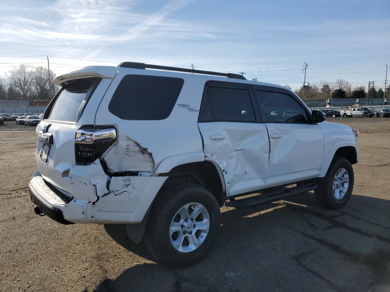 2019 Toyota 4Runner VIN JTEBU5JR3K5680064 Copart auction photo, side / rear end damage thumbnail 3