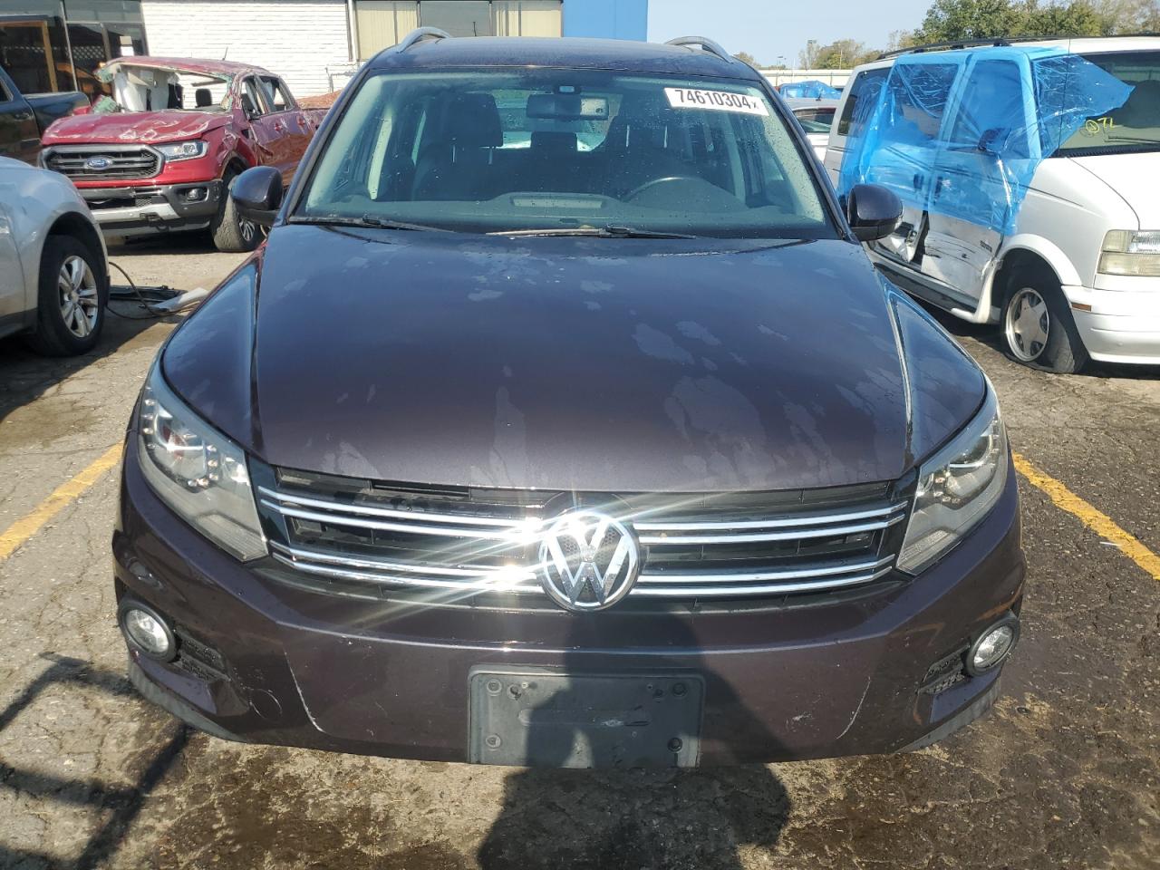 2016 Volkswagen Tiguan VIN WVGBV7AX6GW522584 Copart auction photo, side / rear end damage thumbnail 5