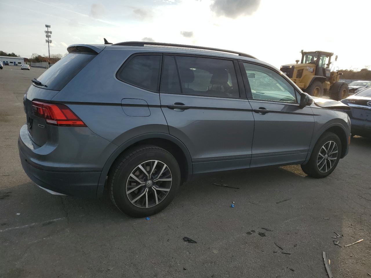 2021 Volkswagen Tiguan VIN 3VV0B7AX4MM011229 Copart auction photo, front end / minor dent/scratches damage thumbnail 3