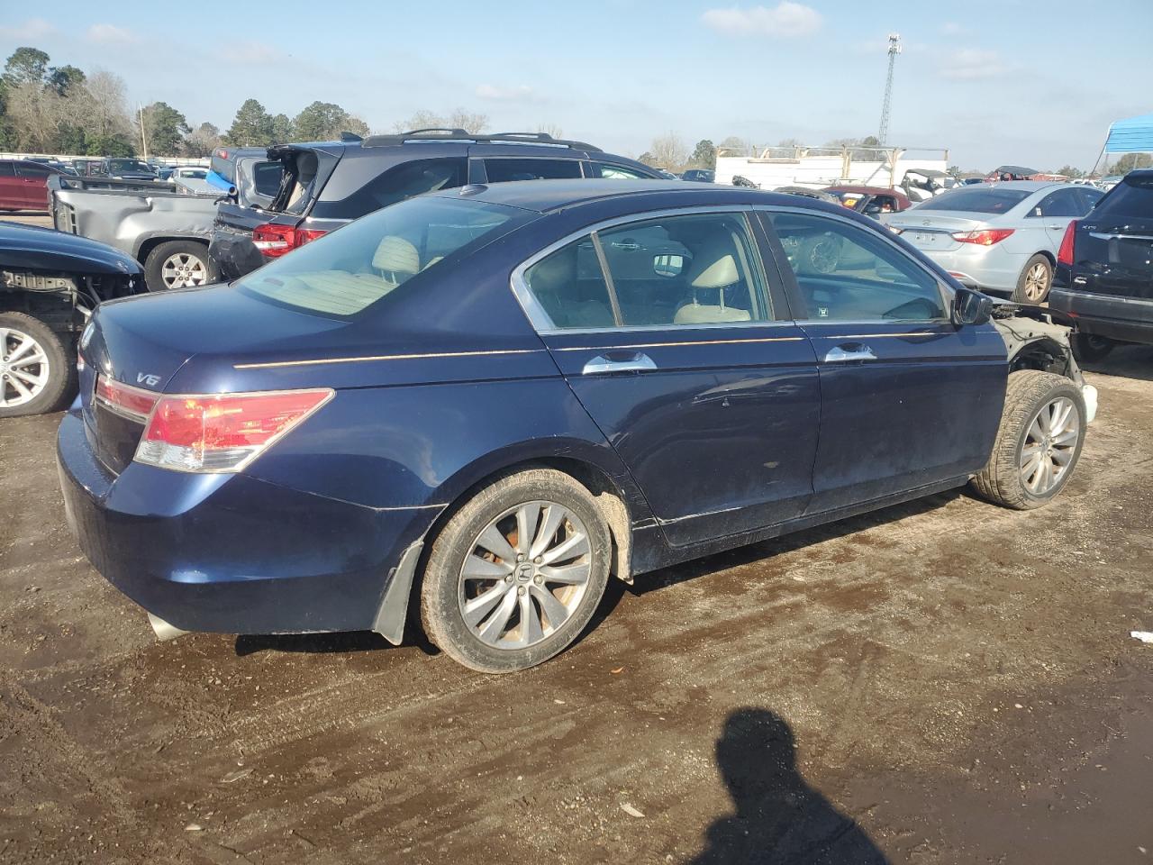 2011 Honda Accord VIN 1HGCP3F83BA030664 Copart auction photo, front end / side damage thumbnail 3