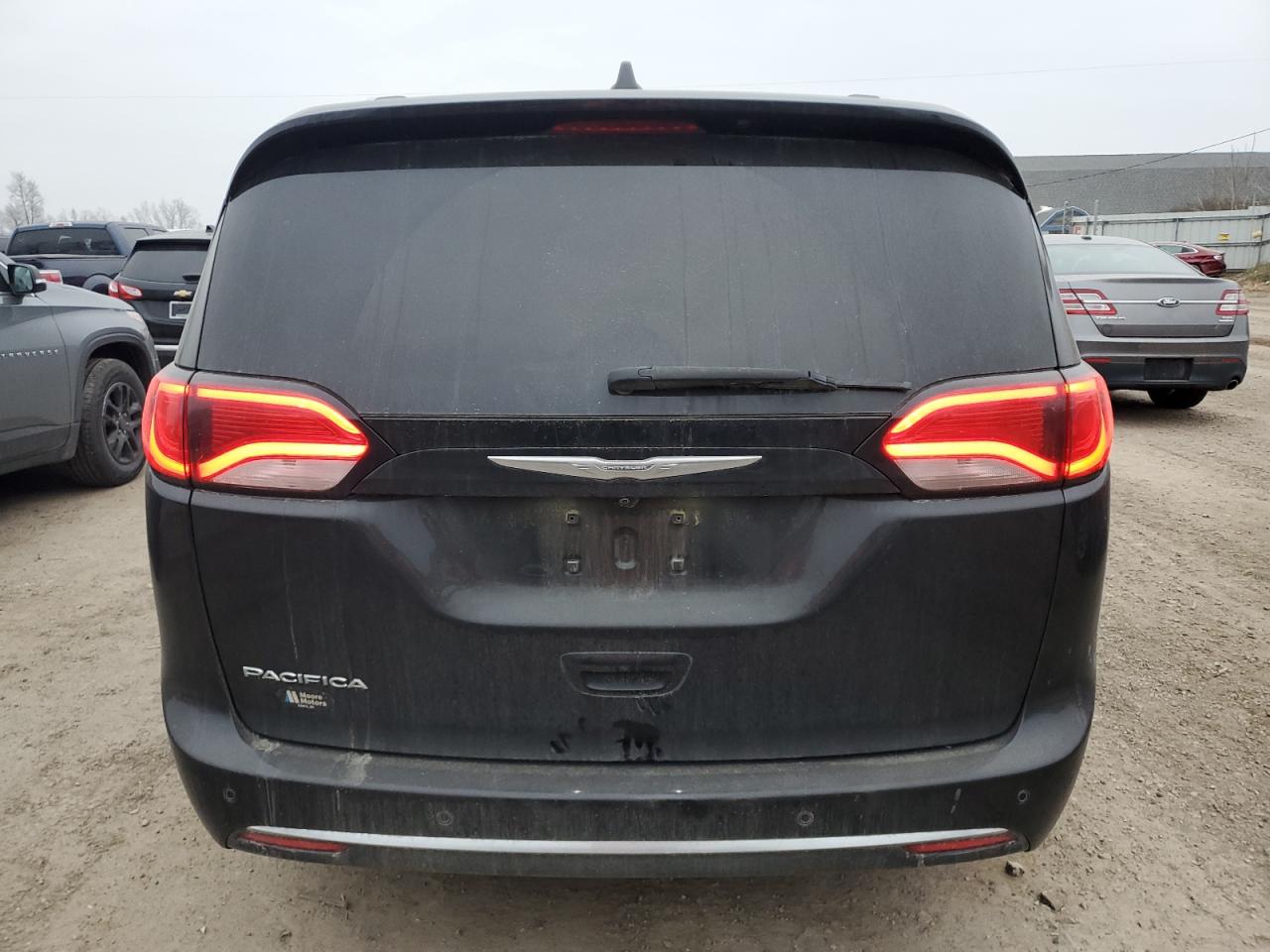 2017 Chrysler Pacifica VIN 2C4RC1EG1HR757064 Copart auction photo, front end / minor dent/scratches damage thumbnail 6