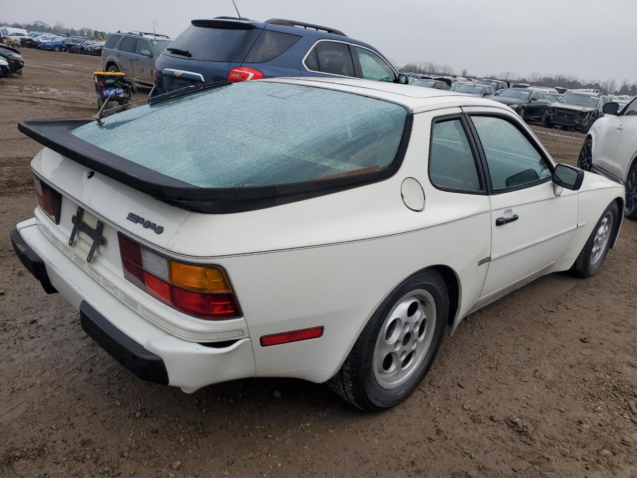 1987 Porsche 944 VIN WP0AB0948HN477584 Copart auction photo, mechanical / minor dent/scratches damage thumbnail 3