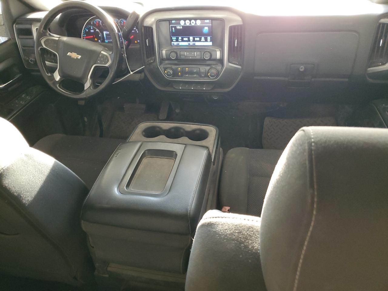 2018 Chevrolet Silverado VIN 1GCRCREH3JZ199446 Copart auction photo, minor dent/scratches damage thumbnail 8