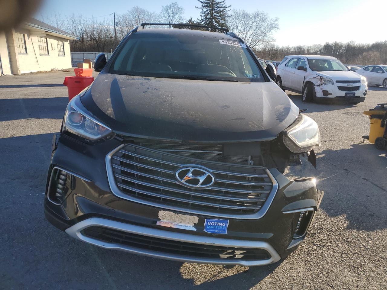 2017 Hyundai Santa Fe VIN KM8SMDHF1HU223158 Copart auction photo, front end / side damage thumbnail 5