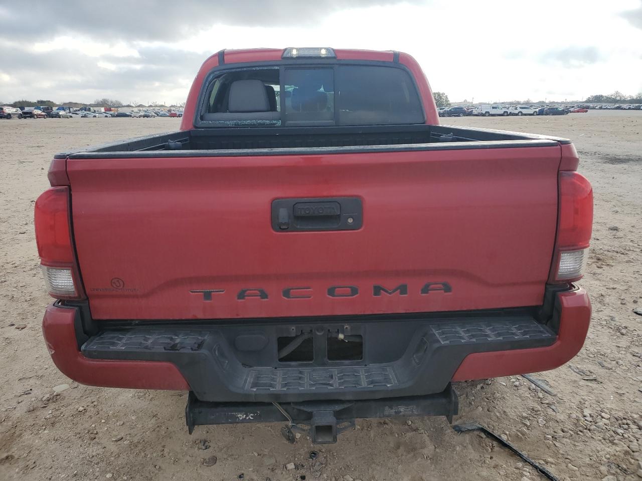 2018 Toyota Tacoma VIN 5TFAX5GN8JX131586 Copart auction photo, rollover damage thumbnail 6
