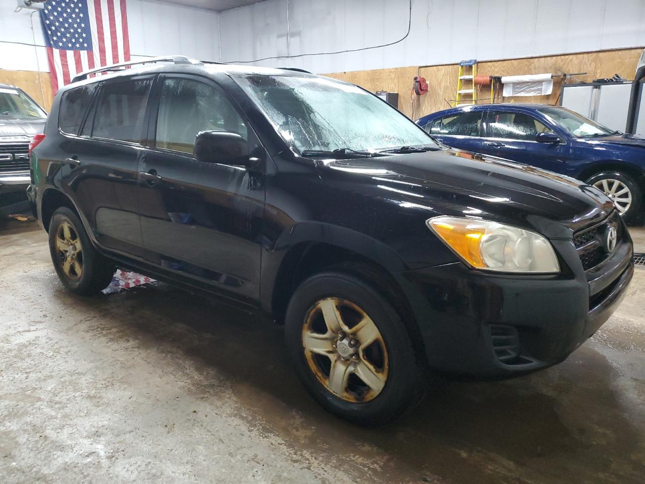 2010 Toyota RAV 4 VIN JTMBF4DV8AD023847 Copart auction photo, minor dent/scratches damage thumbnail 4