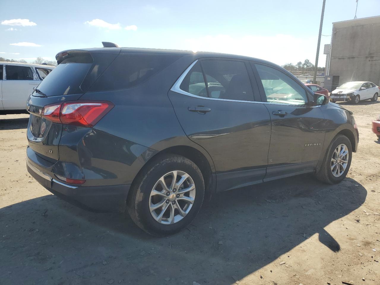 2020 Chevrolet Equinox VIN 2GNAXJEV1L6127885 Copart auction photo, front end / side damage thumbnail 3