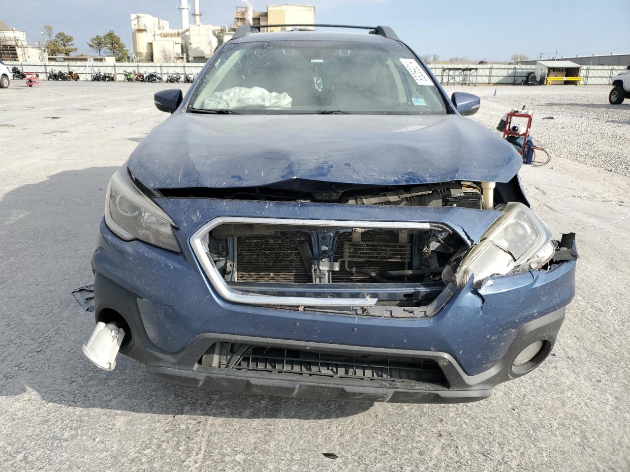 2019 Subaru Outback VIN 4S4BSAJCXK3307500 Copart auction photo, front end / minor dent/scratches damage thumbnail 5