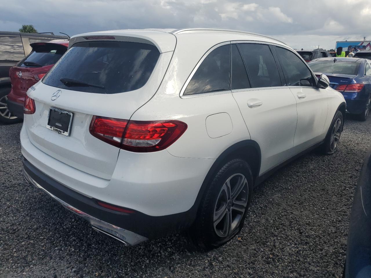 2018 Mercedes-Benz GLC VIN WDC0G4JB9JV030275 Copart auction photo, water/flood damage thumbnail 3