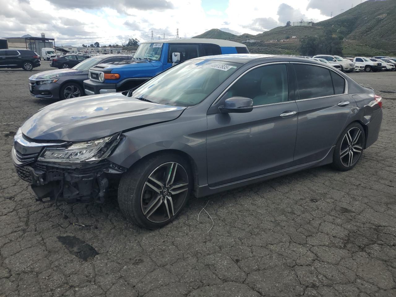 2016 Honda Accord VIN 1HGCR3F96GA029695
