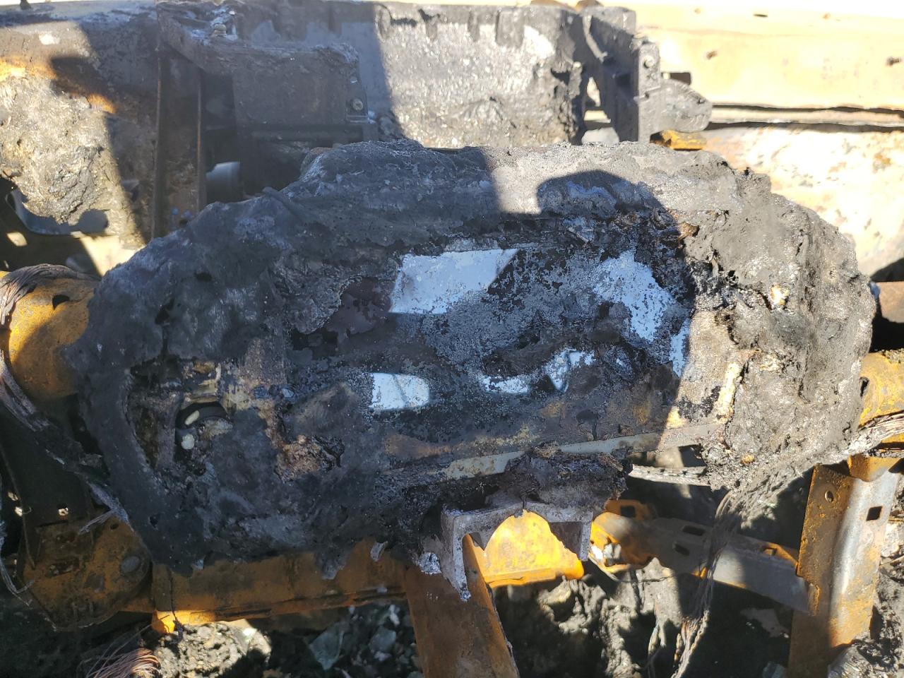 2019 BMW X3 VIN 5UXTR7C5XKLE94292 Copart auction photo, burn damage thumbnail 9