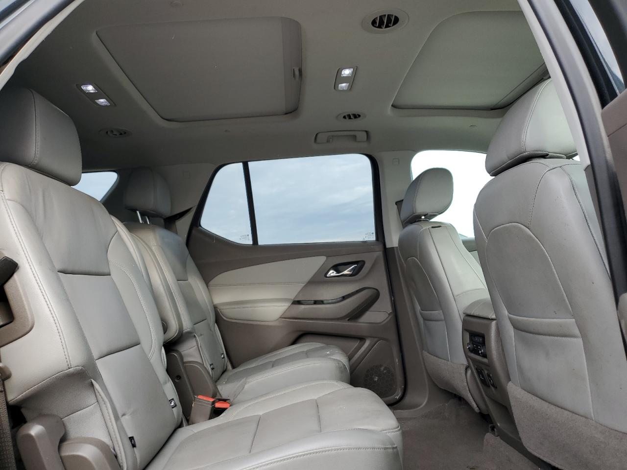 2019 Chevrolet Traverse VIN 1GNERHKW3KJ282747 Copart auction photo, rear end / side damage thumbnail 12
