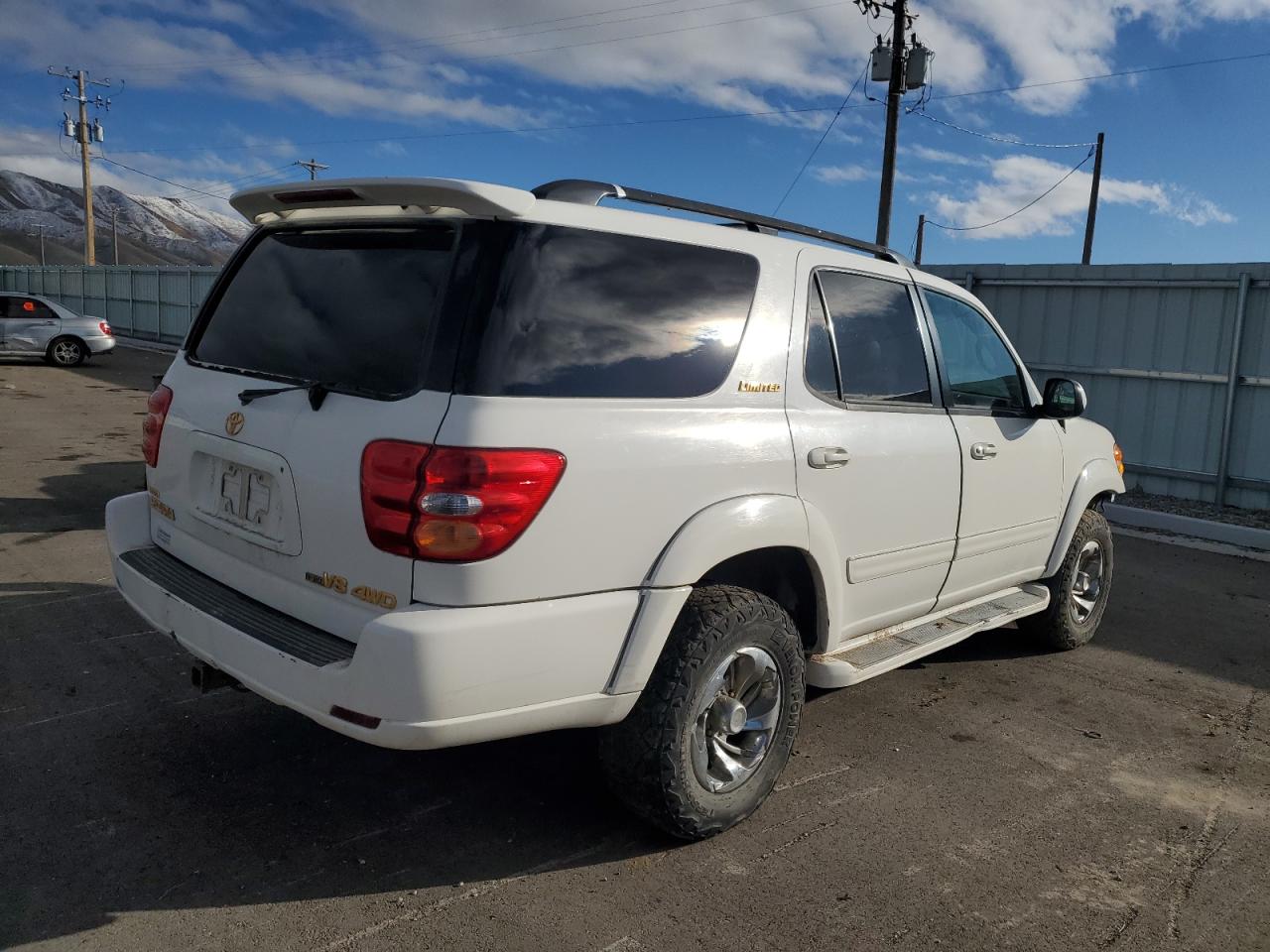 2001 Toyota Sequoia VIN 5TDBT48A01S031798 Copart auction photo, front end damage thumbnail 3