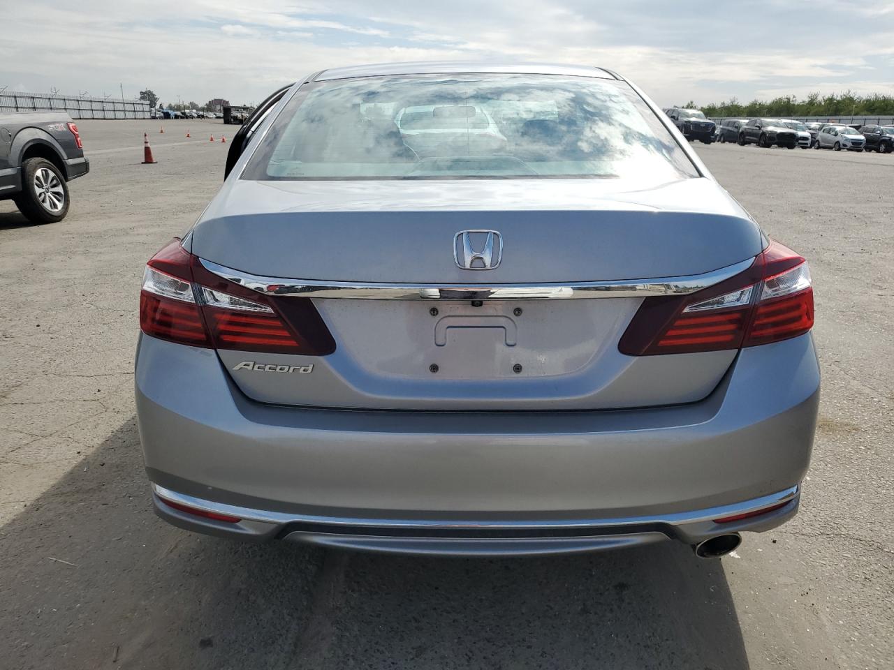 2016 Honda Accord VIN 1HGCR2F37GA183306 Copart auction photo, side / front end damage thumbnail 6