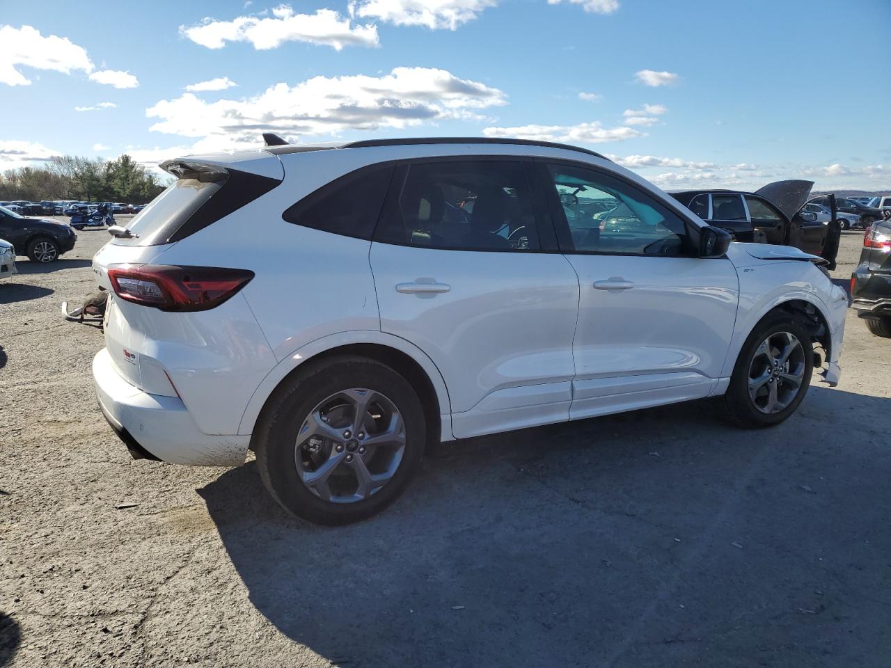 2023 Ford Escape VIN 1FMCU0MN1PUB27961 Copart auction photo, front end damage thumbnail 3