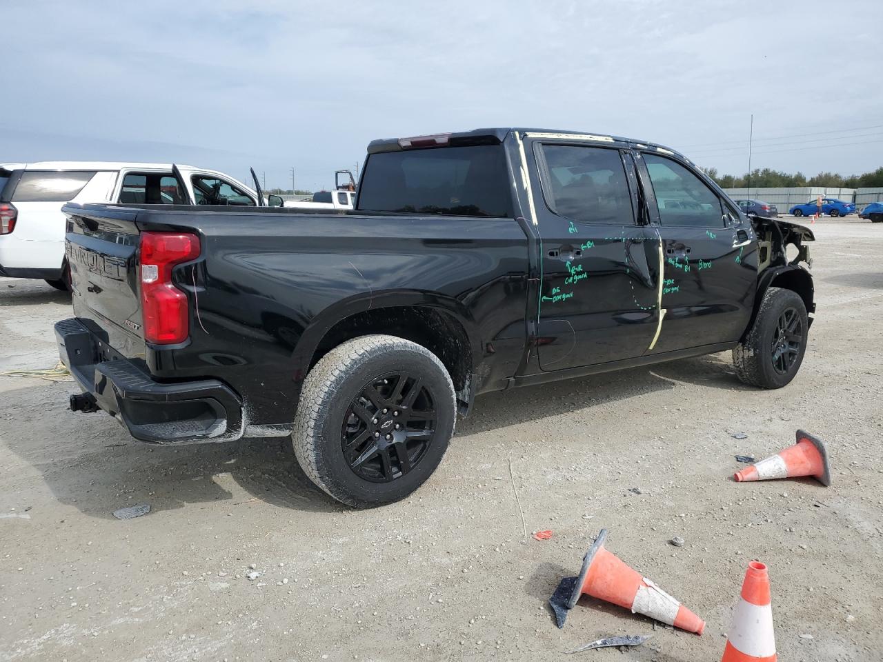 2023 Chevrolet Silverado VIN 3GCUDEE80PG114796 Copart auction photo, front end / minor dent/scratches damage thumbnail 3