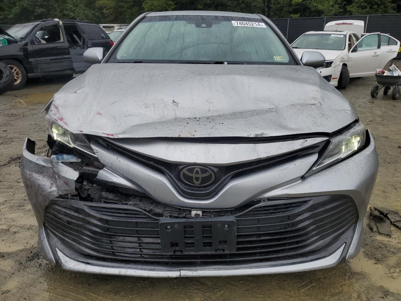 2018 Toyota Camry VIN 4T1B11HKXJU585810 Copart auction photo, front end / rear end damage thumbnail 5