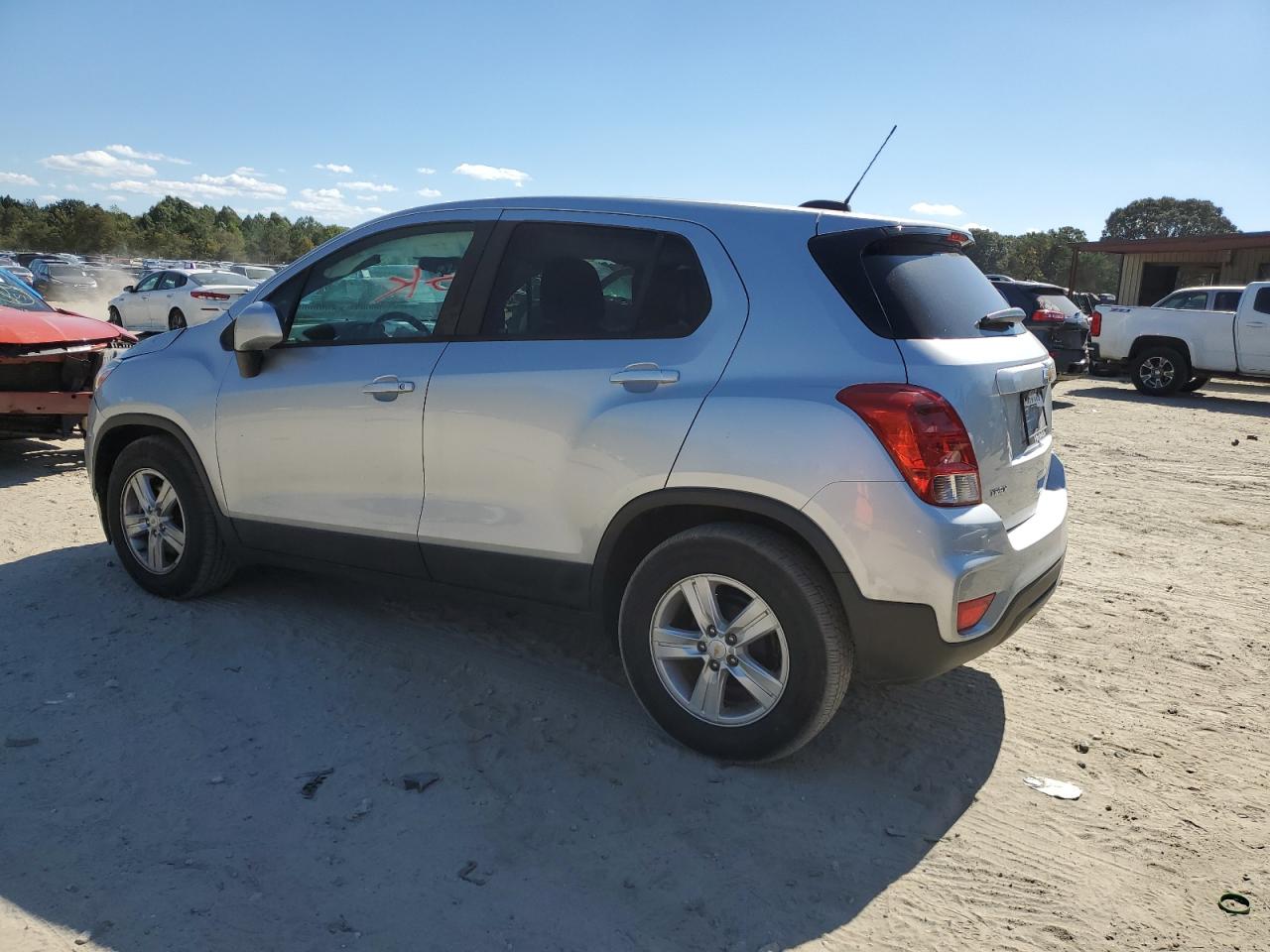 2020 Chevrolet Trax VIN KL7CJKSB4LB020052 Copart auction photo, front end / side damage thumbnail 2