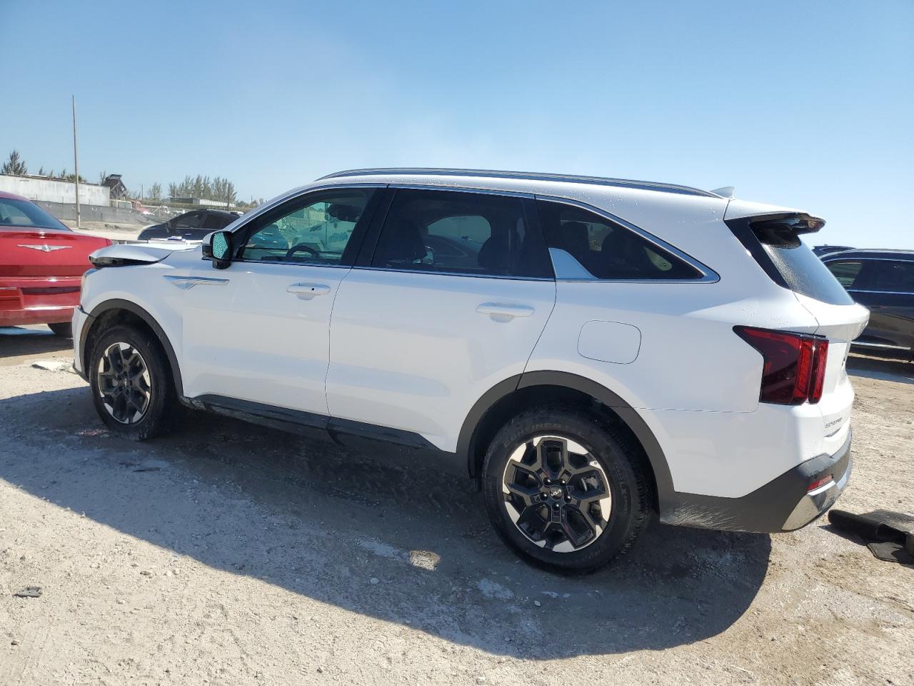 2024 KIA Sorento VIN 5XYRLDJC4RG290216 Copart auction photo, front end / minor dent/scratches damage thumbnail 2