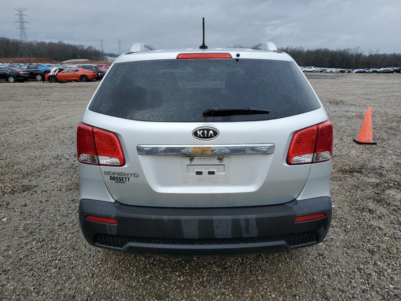 2013 KIA Sorento VIN 5XYKTDA28DG338933 Copart auction photo, side damage thumbnail 6