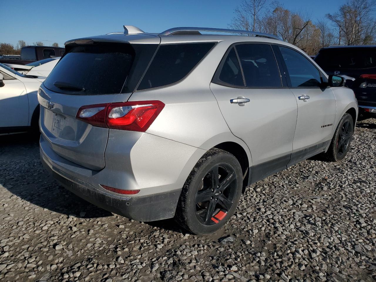 2020 Chevrolet Equinox VIN 2GNAXNEVXL6239382 Copart auction photo, front end damage thumbnail 3