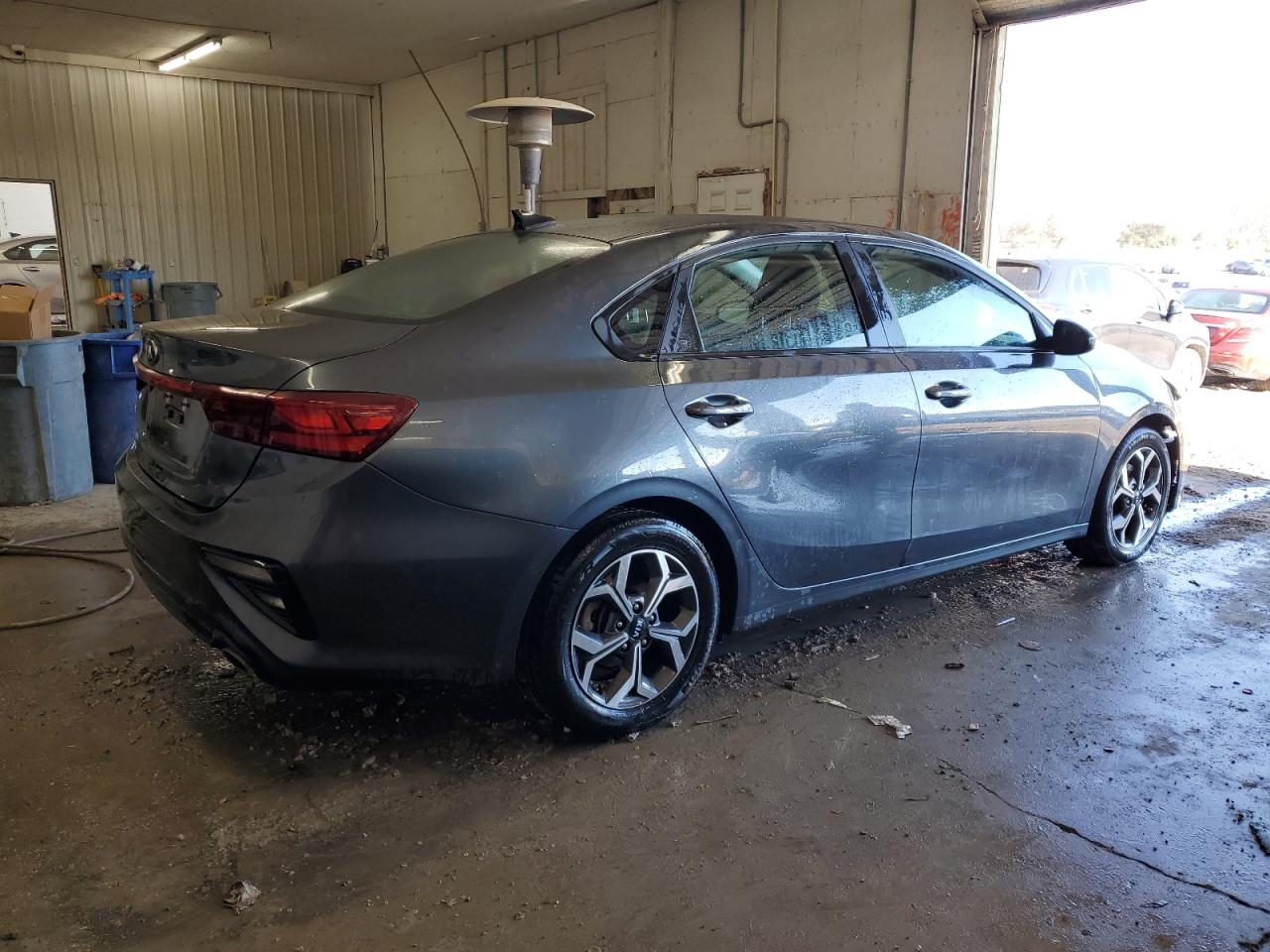 2021 KIA Forte VIN 3KPF24AD5ME315340 Copart auction photo, side / front end damage thumbnail 3