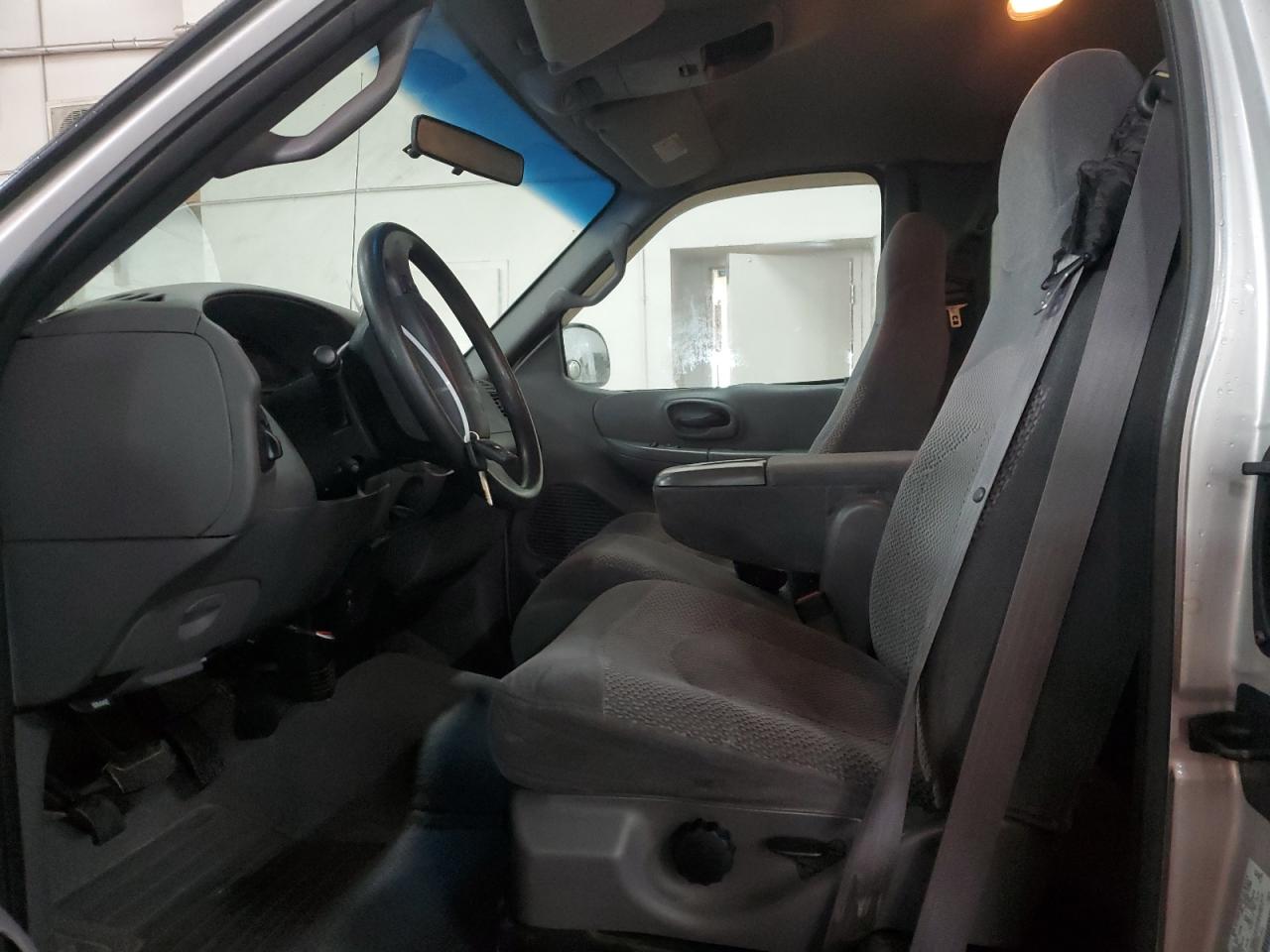 2000 Ford F-150 VIN 1FTRX18L5YNA41830 Copart auction photo, rear end damage thumbnail 7