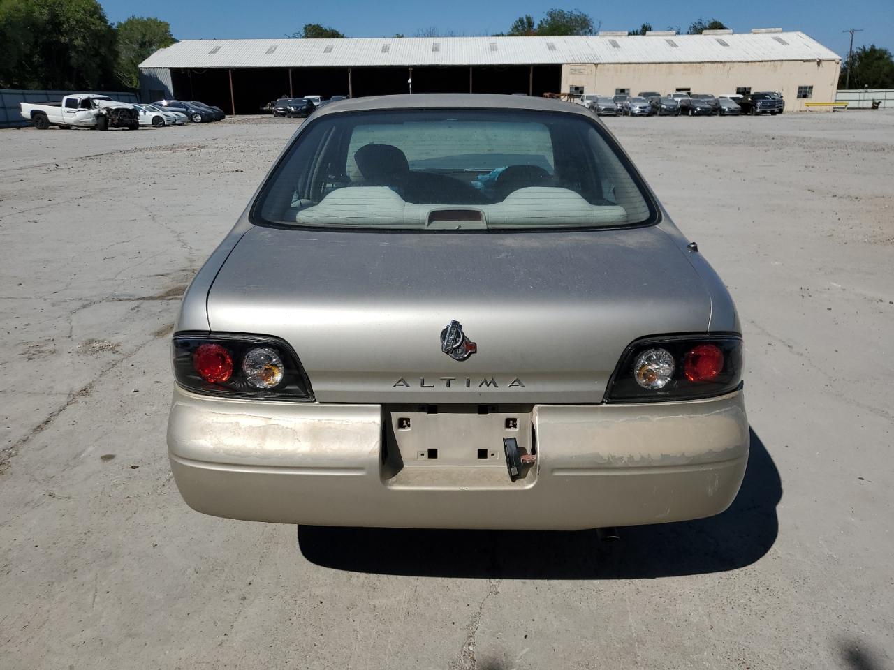 1997 Nissan Altima VIN 1N4BU31D2VC268883 Copart auction photo, front end / minor dent/scratches damage thumbnail 6