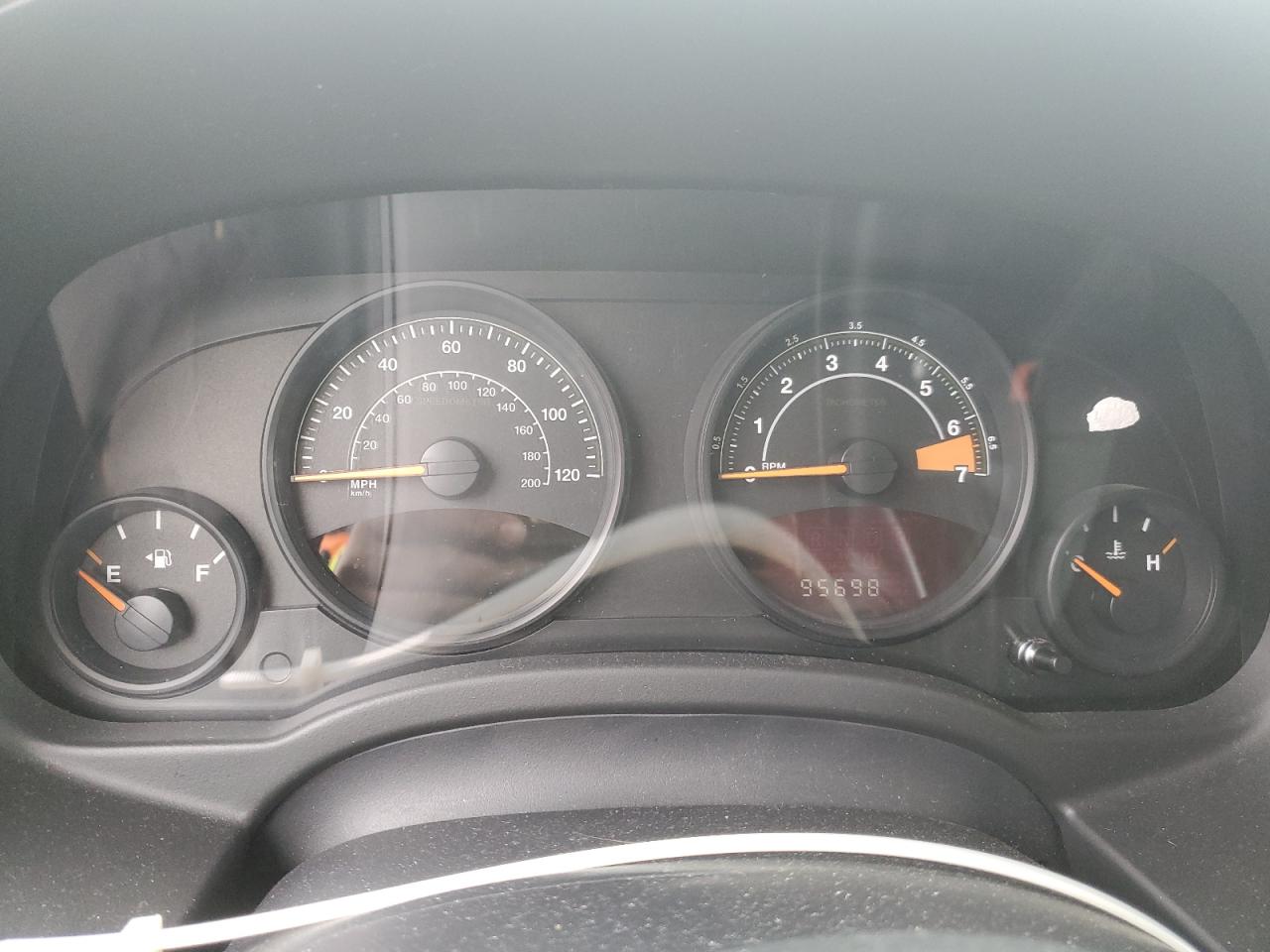 2015 Jeep Liberty (Patriot) VIN 1C4NJRFBXFD183442 Copart auction photo, front end / minor dent/scratches damage thumbnail 9