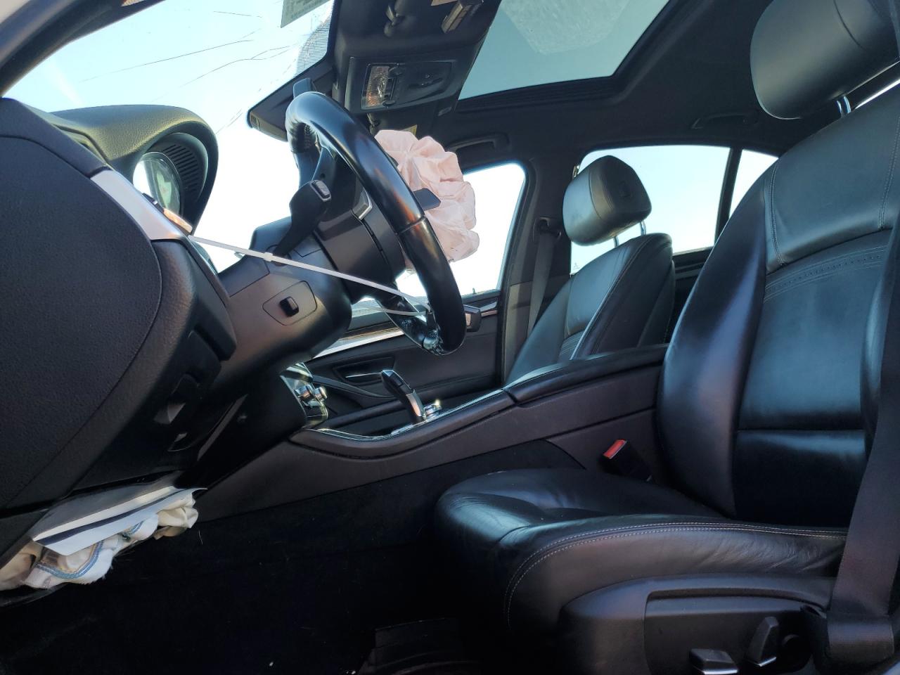 2015 BMW 5er VIN WBA5A5C53FD516102 Copart auction photo, front end / all over damage thumbnail 7