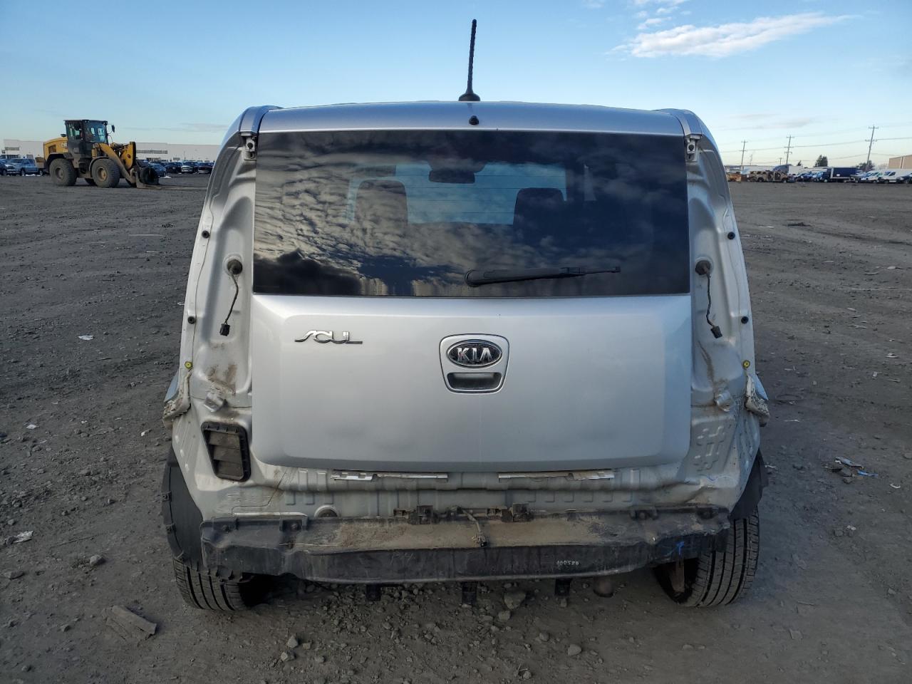 2010 KIA Soul VIN KNDJT2A21A7703672 Copart auction photo, rear end / side damage thumbnail 6