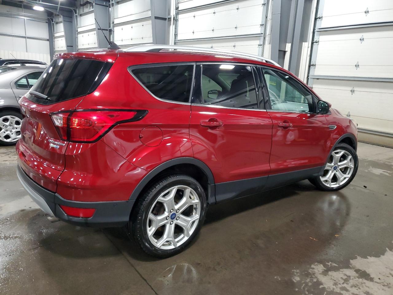 2019 Ford Escape VIN 1FMCU9J95KUA33862 Copart auction photo, all over damage thumbnail 3