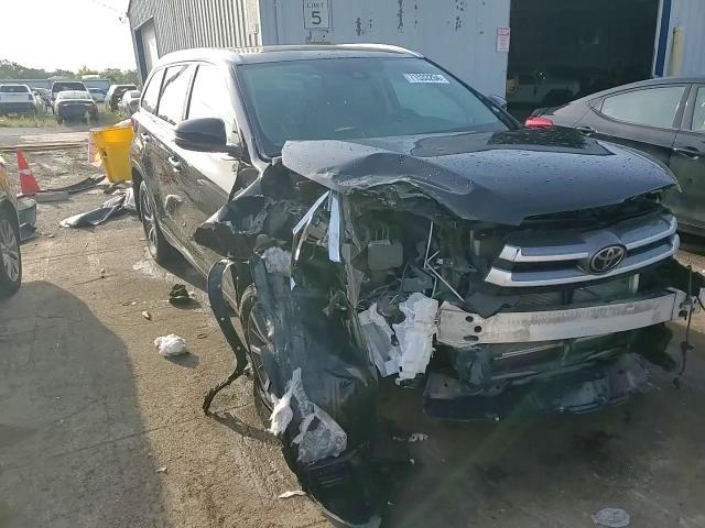 2019 Toyota Highlander VIN 5TDJZRFH6KS591205 Copart auction photo, front end / side damage thumbnail 15