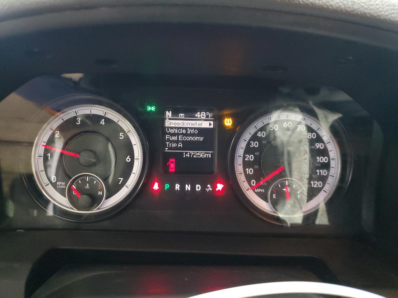 2014 RAM 2500 VIN 3C6TR5DT3EG318452 Copart auction photo, side / front end damage thumbnail 9