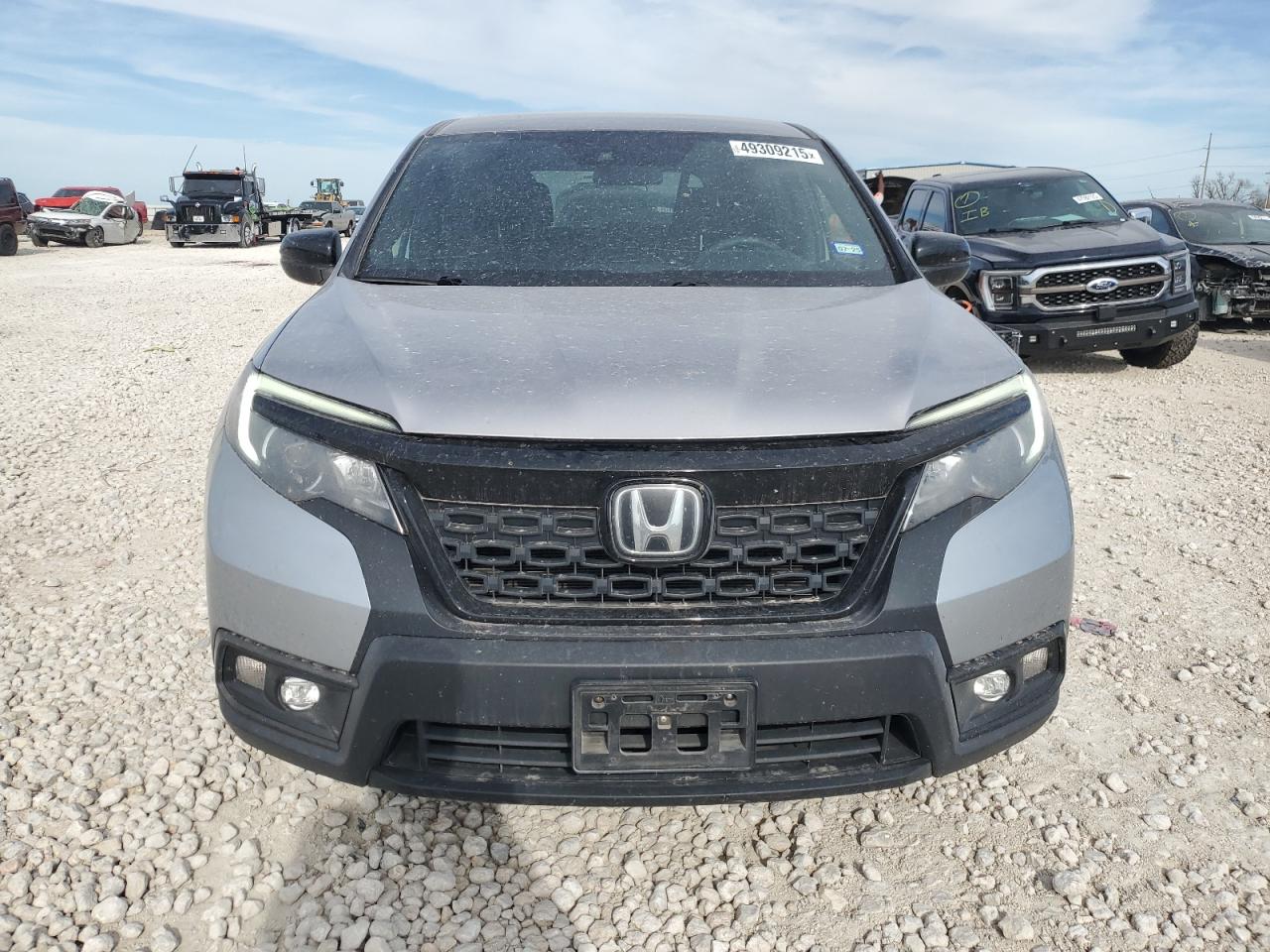 2021 Honda Passport VIN 5FNYF7H24MB010621 Copart auction photo, normal wear damage thumbnail 5