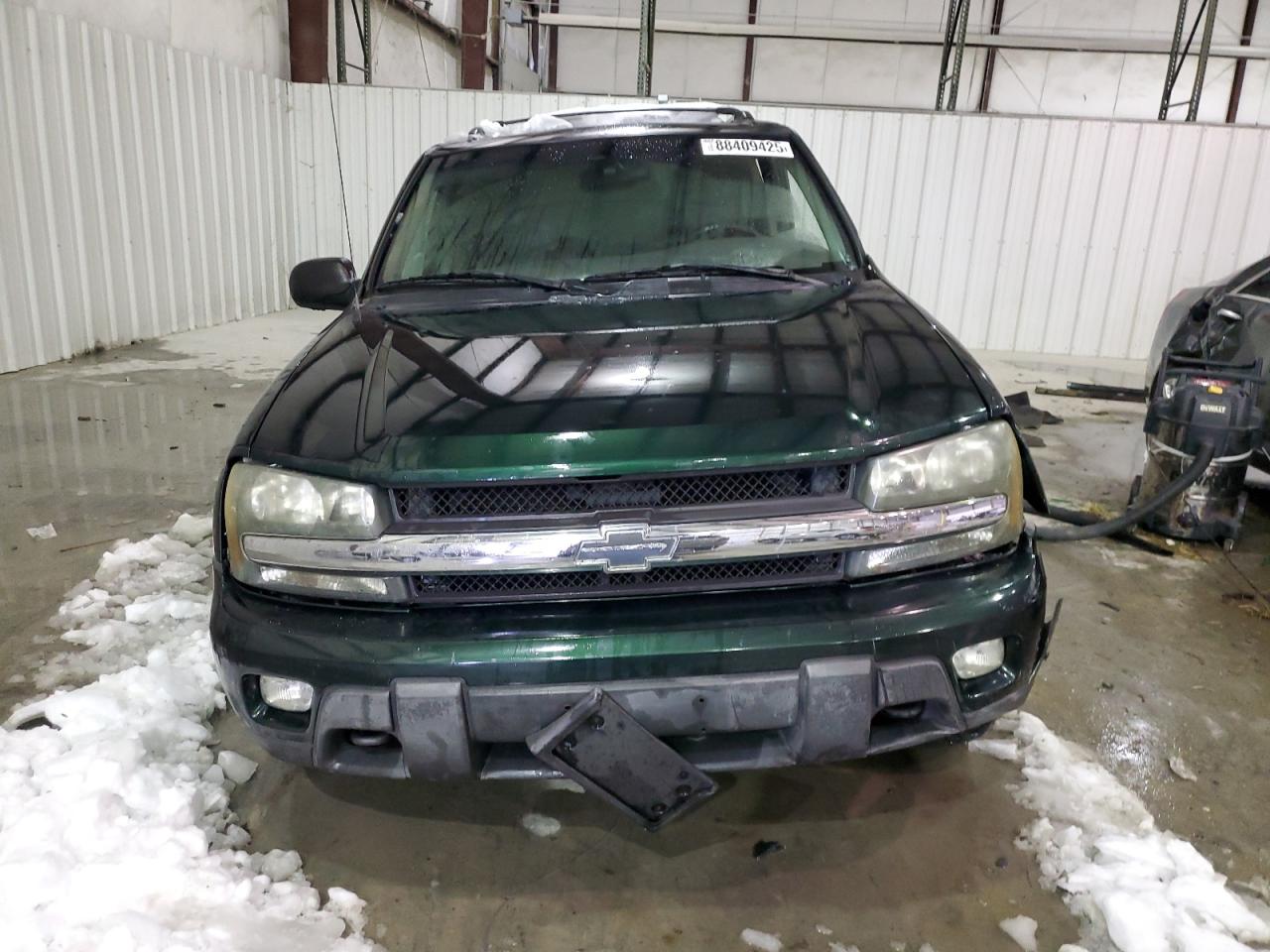 2003 Chevrolet TrailBlazer VIN 1GNDT13S732275702 Copart auction photo, side / rear end damage thumbnail 5