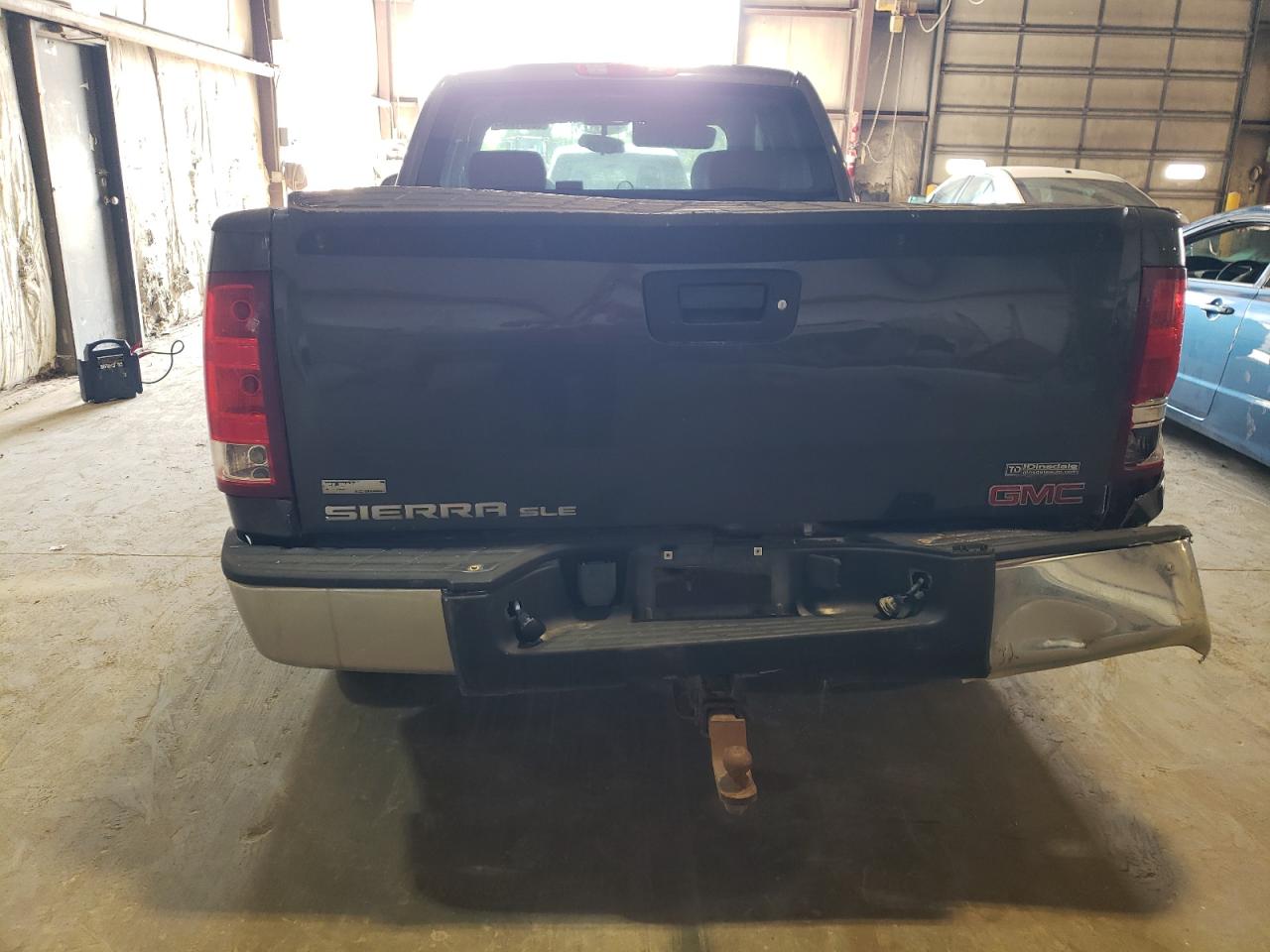 2011 GMC Sierra VIN 1GTR2VE39BZ264396 Copart auction photo, front end / minor dent/scratches damage thumbnail 6