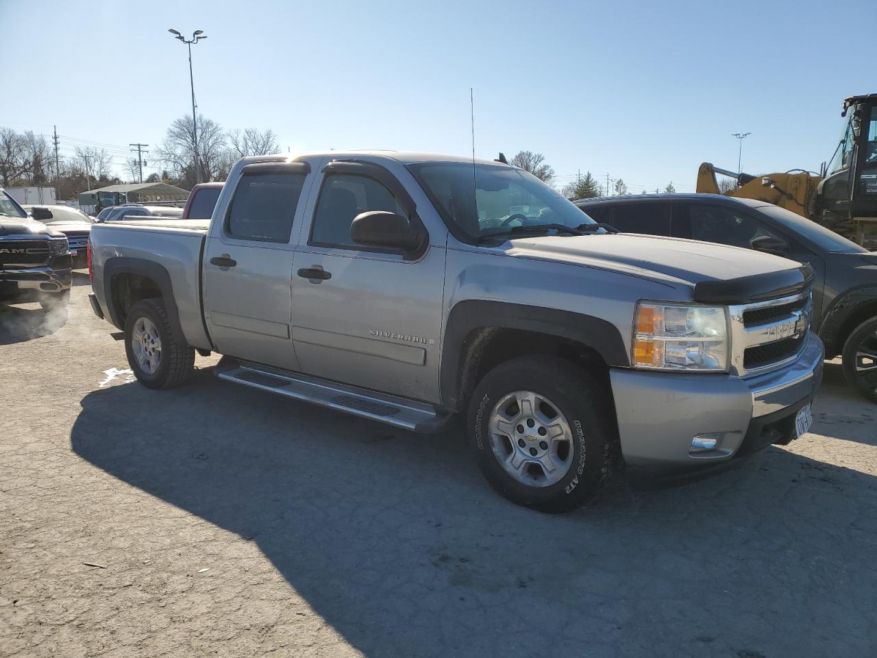 2007 Chevrolet Silverado VIN 2GCEC13C071725623 Copart auction photo, all over damage thumbnail 4