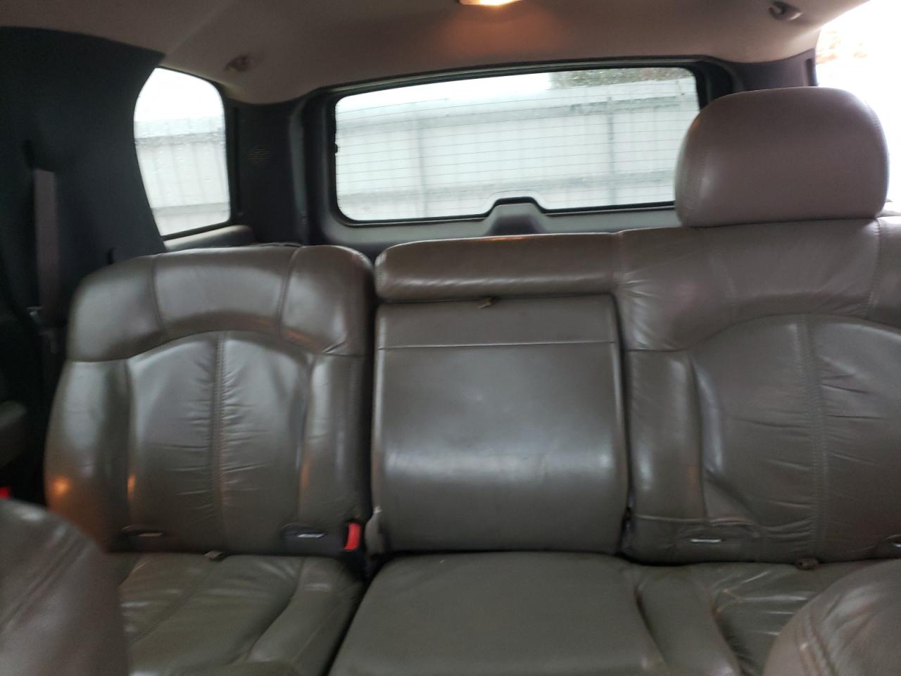 2002 Chevrolet Tahoe VIN 1GNEK13T52R131121 Copart auction photo, side damage thumbnail 10