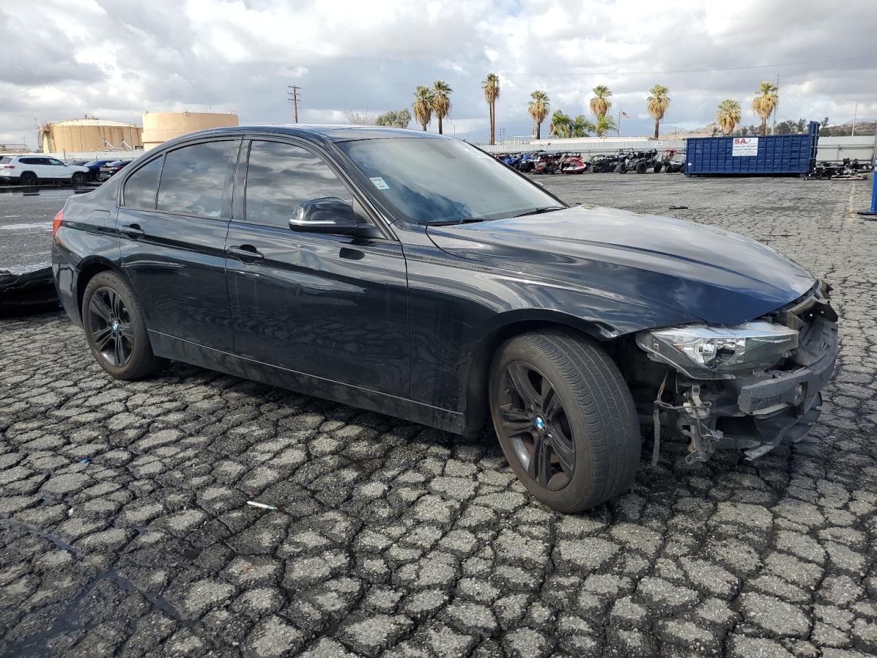 2016 BMW 3er VIN WBA8E9G51GNT86268 Copart auction photo, front end / side damage thumbnail 4