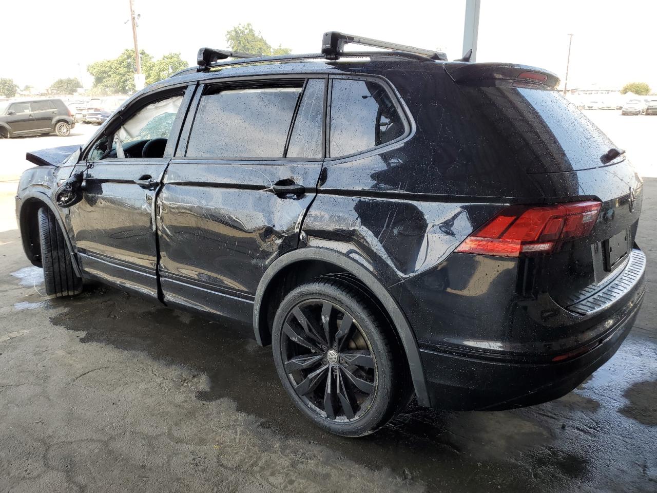 2021 Volkswagen Tiguan VIN 3VV3B7AX5MM154056 Copart auction photo, rollover damage thumbnail 2