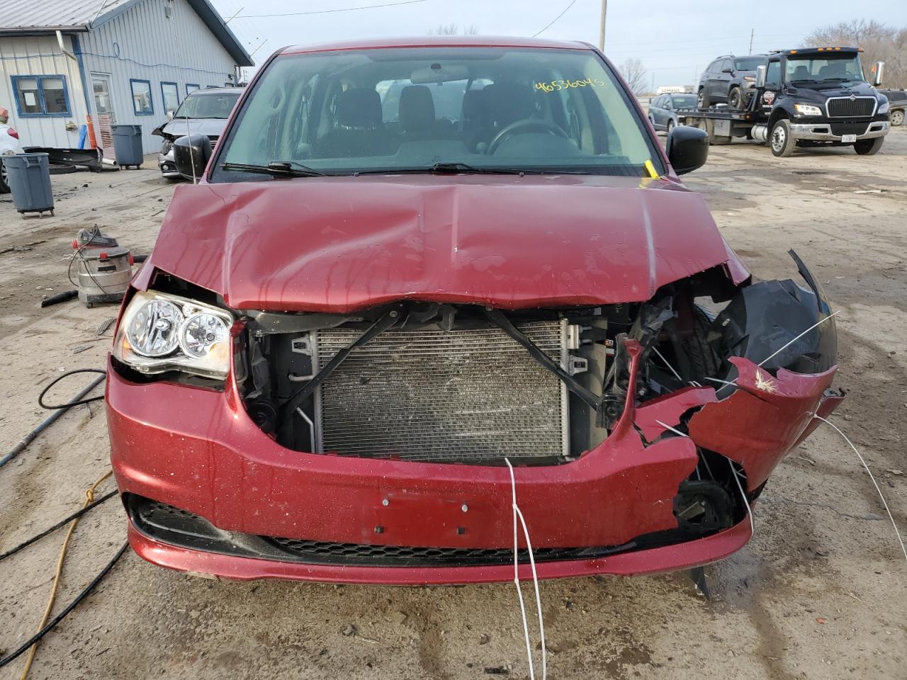 2015 Dodge Caravan VIN 2C4RDGBG5FR511586 Copart auction photo, front end / minor dent/scratches damage thumbnail 5