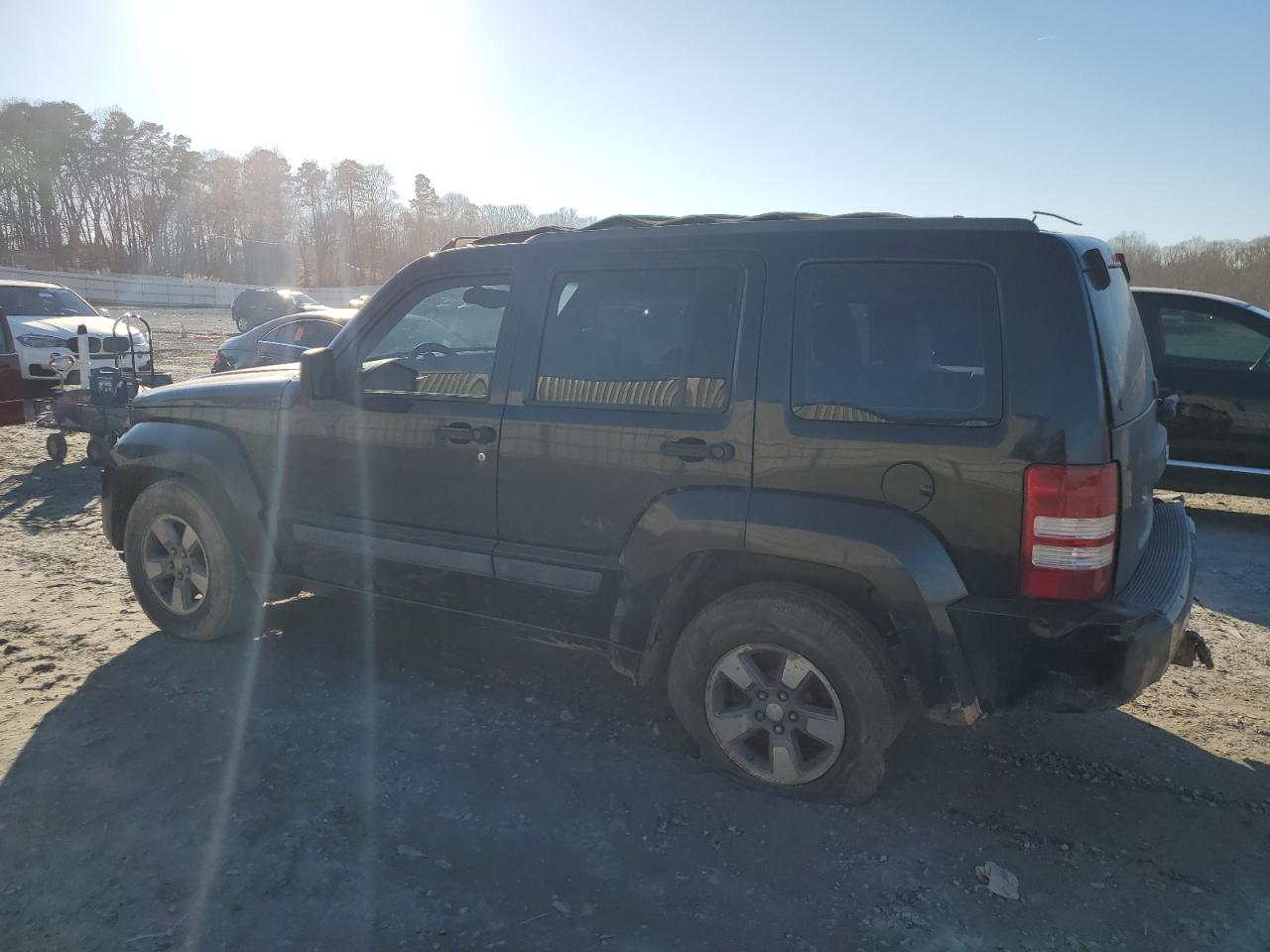 2008 Jeep Liberty (North America) VIN 1J8GP28KX8W207928 Copart auction photo, rear end damage thumbnail 2