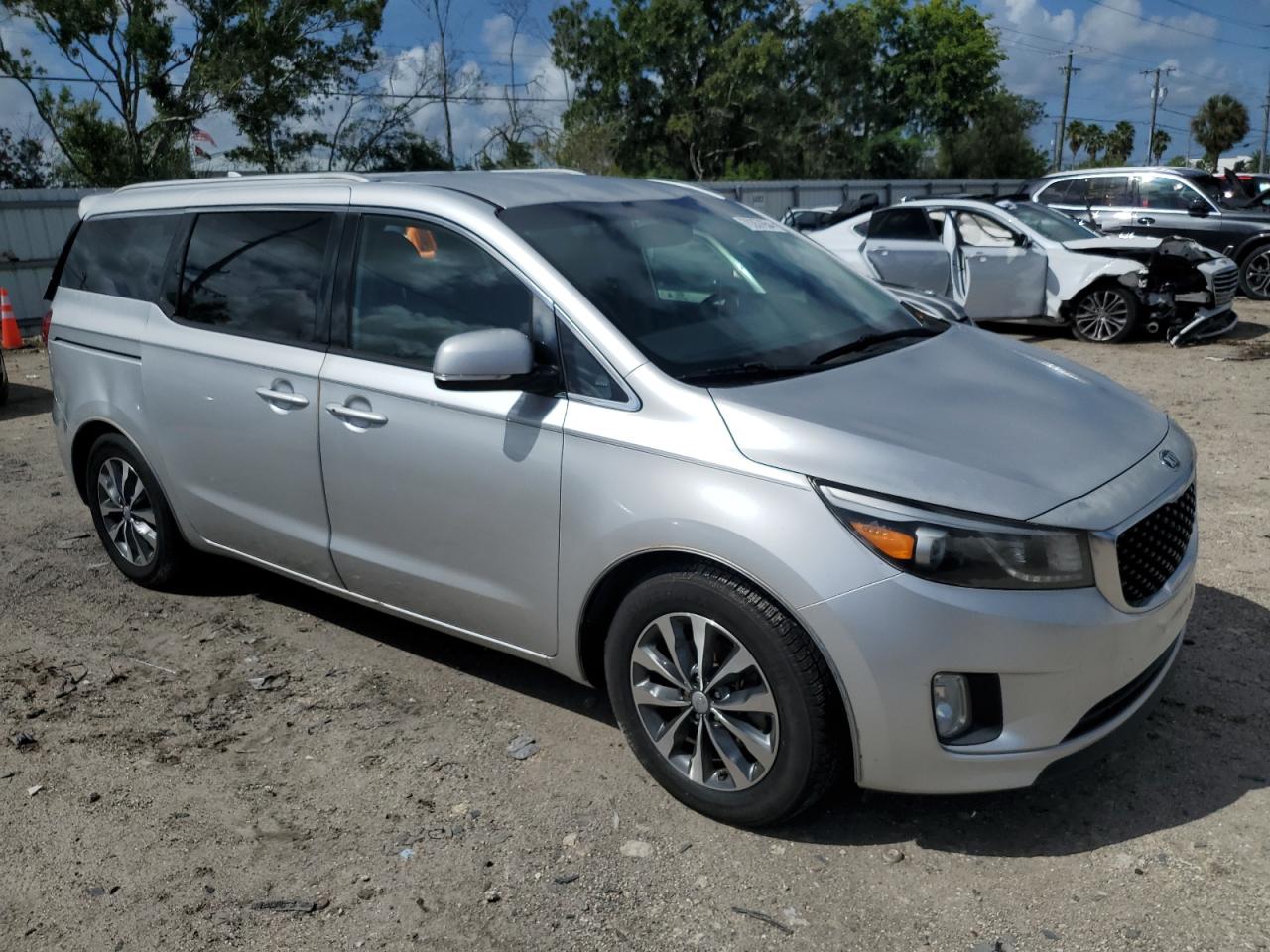 2016 KIA Sedona VIN KNDMC5C19G6170844 Copart auction photo, rear end damage thumbnail 4