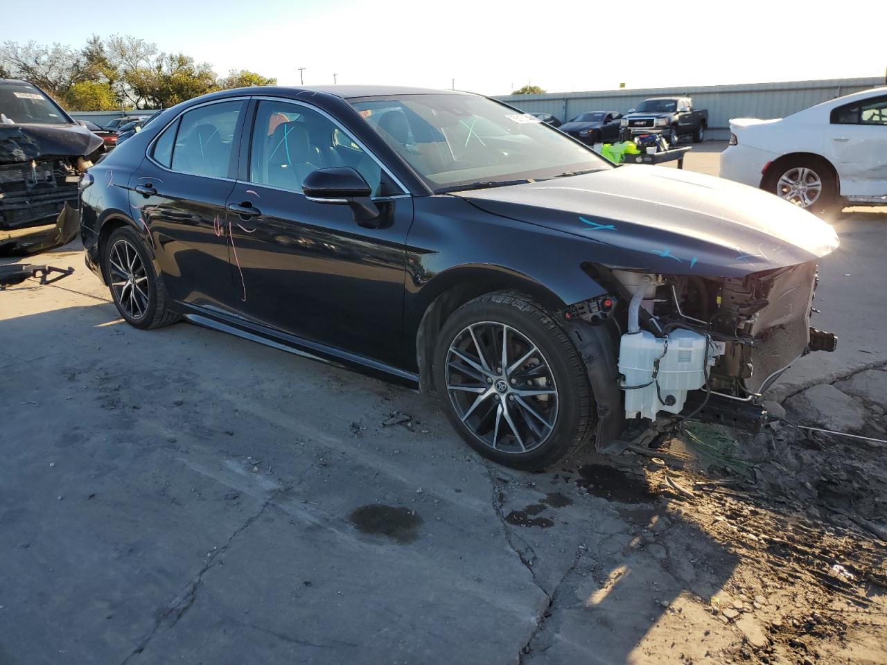 2022 Toyota Camry VIN 4T1G11AK1NU693402 Copart auction photo, front end damage thumbnail 4