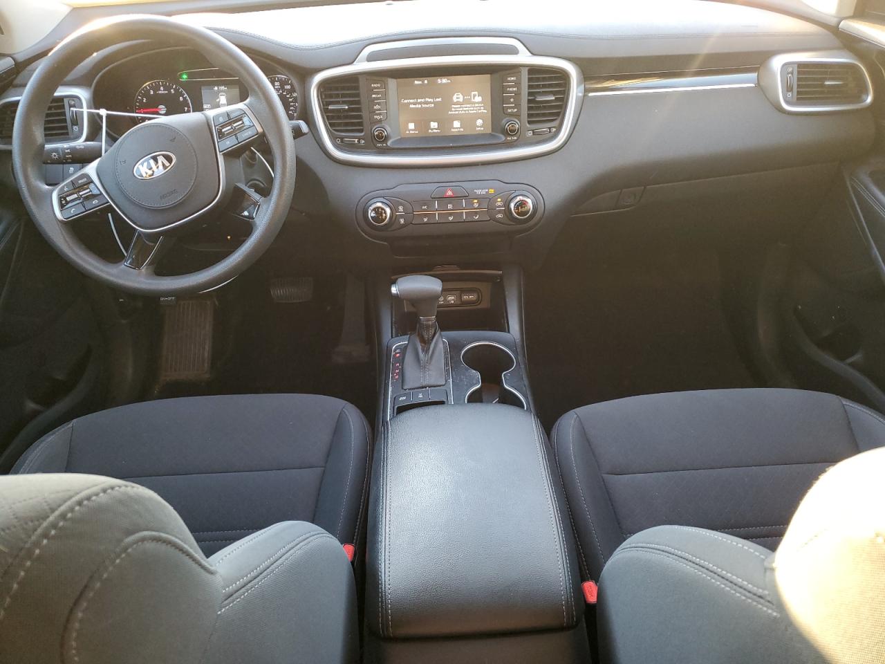 2019 KIA Sorento VIN 5XYPGDA3XKG461469 Copart auction photo, all over damage thumbnail 8