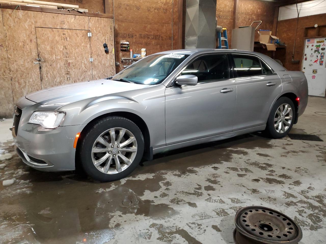 2015 Chrysler 300 VIN 2C3CCARG9FH769468