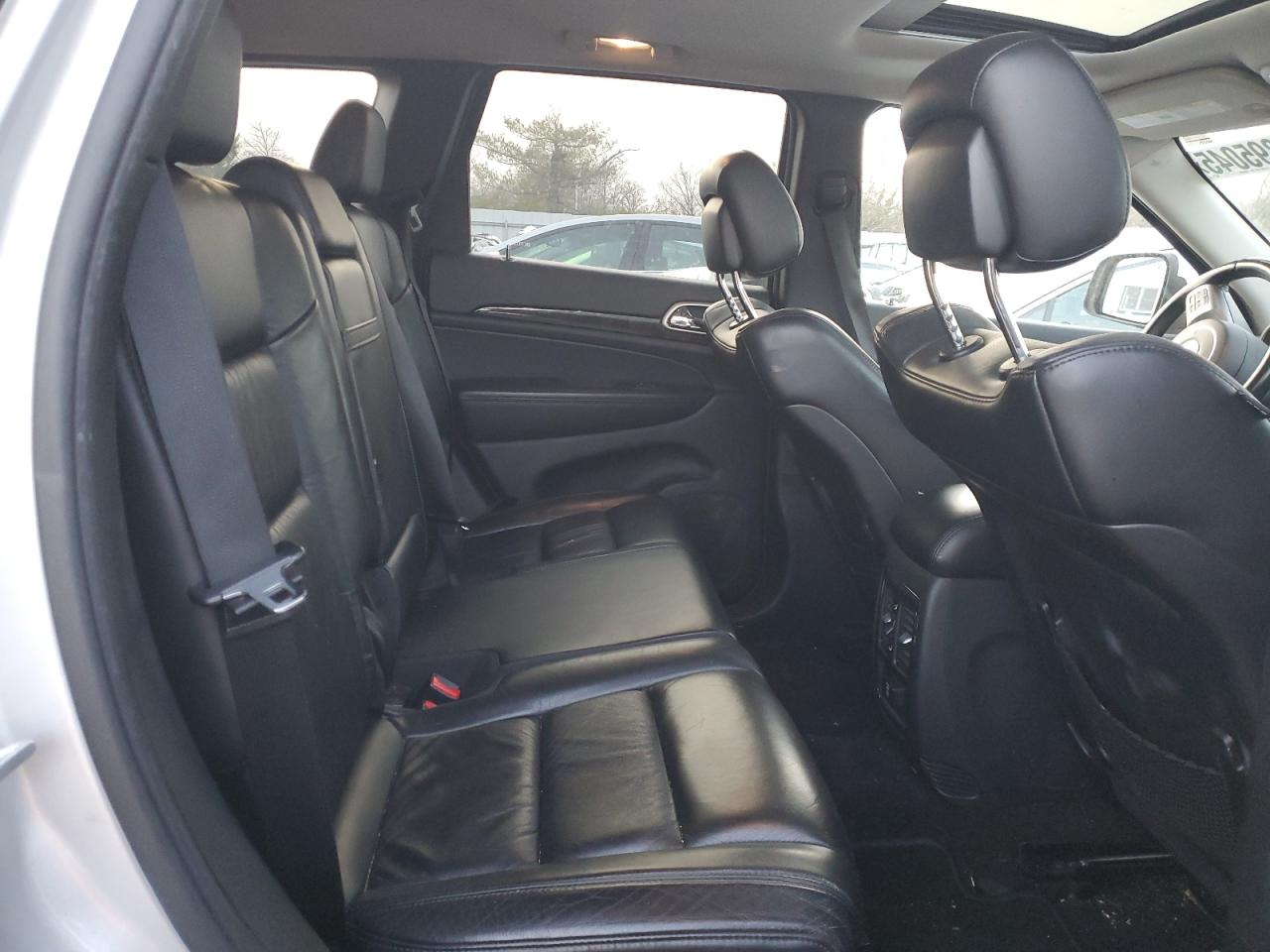 2011 Jeep Grand Cherokee VIN 1J4RR4GG7BC737344 Copart auction photo, front end / side damage thumbnail 11